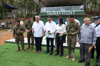 El presidente José Raúl Mulino juramentó a 285 nuevos agentes de Senafront y 39 inspectores del Servicio Nacional de Migración en Metetí, Darién. (Cortesía: Astrid Salazar)