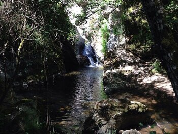 Piscina natural en el barranco