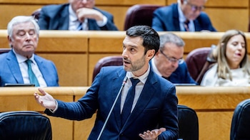 Bustinduy dice que la negociación sobre el decreto de vivienda sigue abierta y buscarán votos por "tierra, mar y aire"