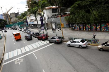 Las largas filas para cargar