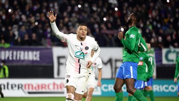 Con dos tantos de Mbappé