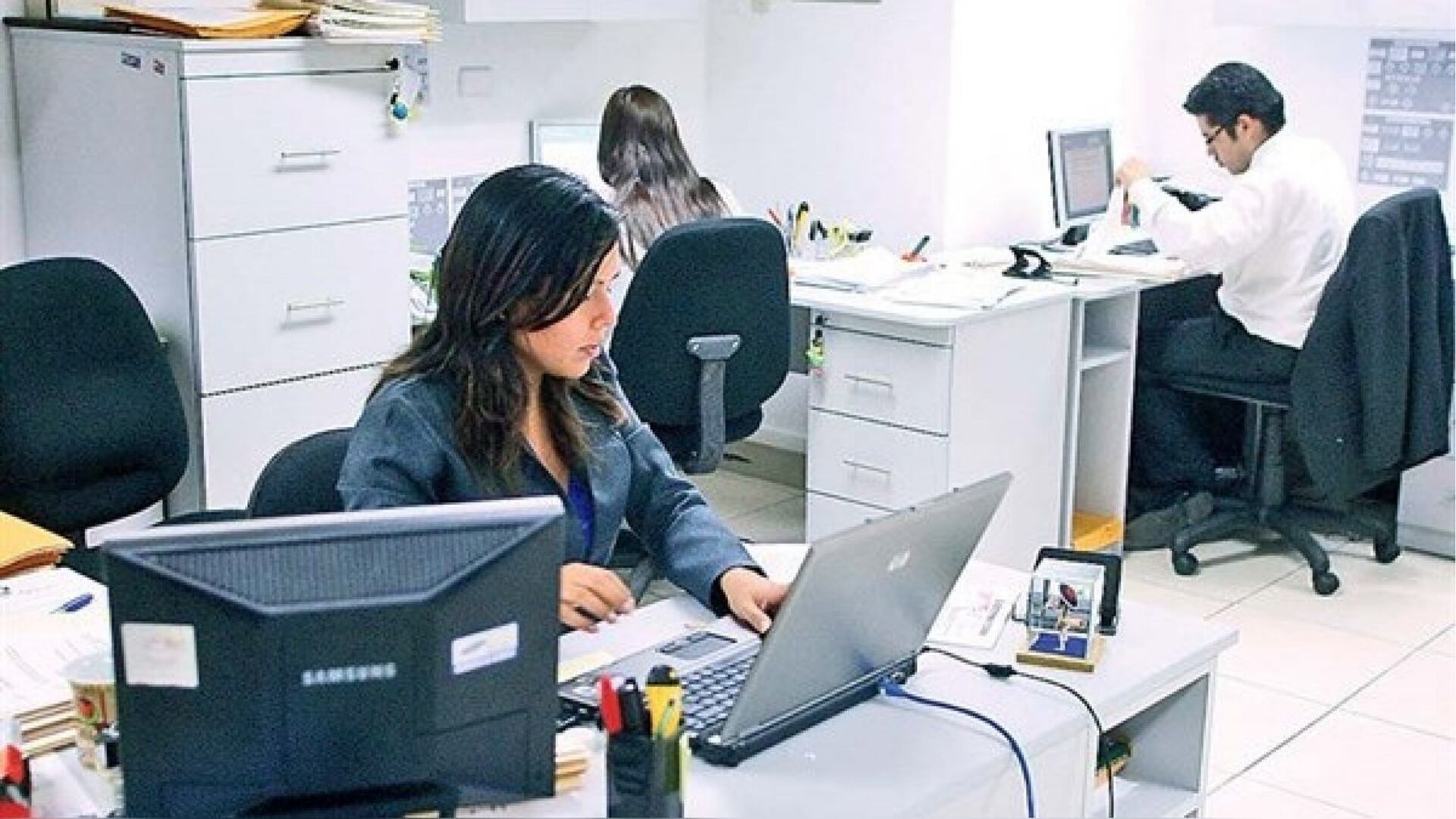 Trabajadores del sector público pueden trabajar hasta los 70 años. - Crédito Andina