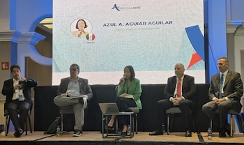 Exvicepresidente colombiano Francisco Santos; el académico cubano Armando Chaguaceda; la académica mexicana Azul A. Aguiar; el director de Estrategias del Observatorio Cubano de Derechos Humanos (OCDH), y el líder opositor cubano José Daniel Ferrer. (Cortesía: José Luis Tan Estrada)