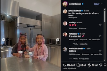 Kim Kardashian compartió una foto de su hija mayor junto a la hija de su hermana Kourtney cuando eran más pequeñas.