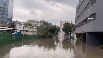 Intensas Lluvias con granizo provocan nuevamente inundaciones y calles cerradas en Interlomas, Huixquilucan