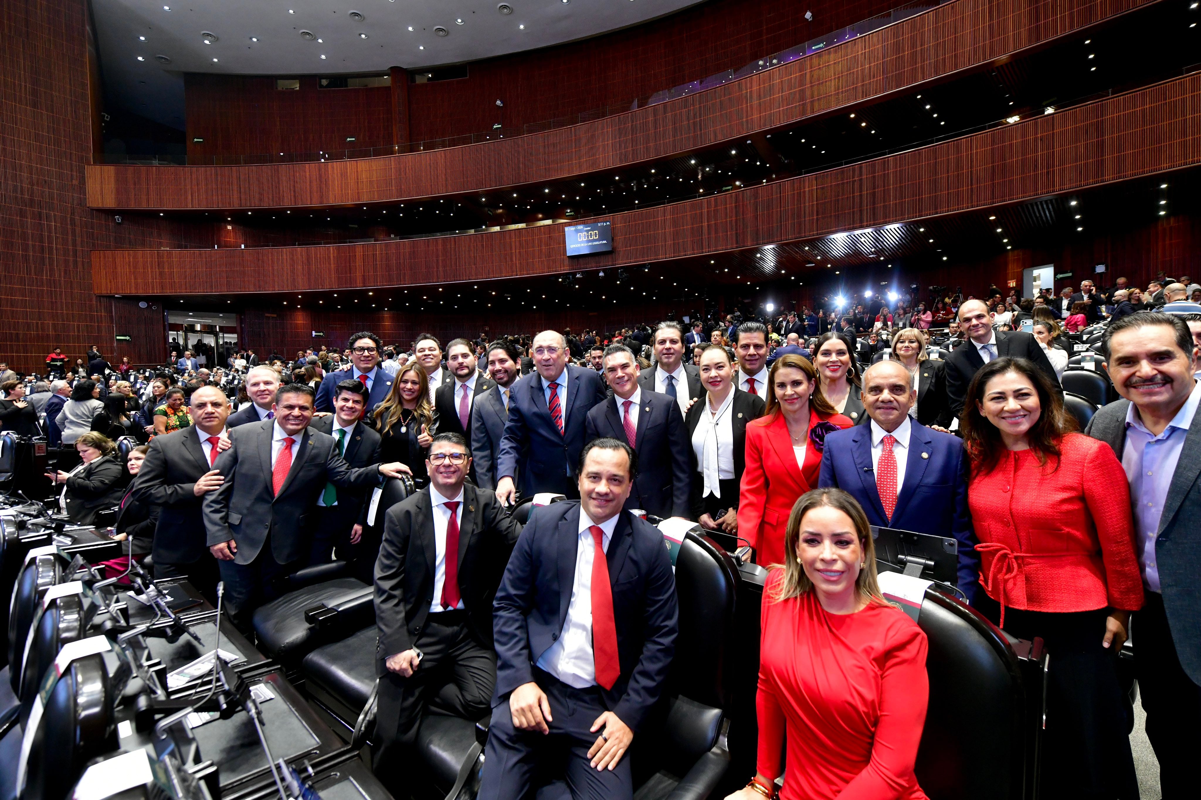 Alito Moreno escribió que “México cuenta con el PRI” al posicionarse como oposición en el Congreso. Crédito: X/@alitomorenoc