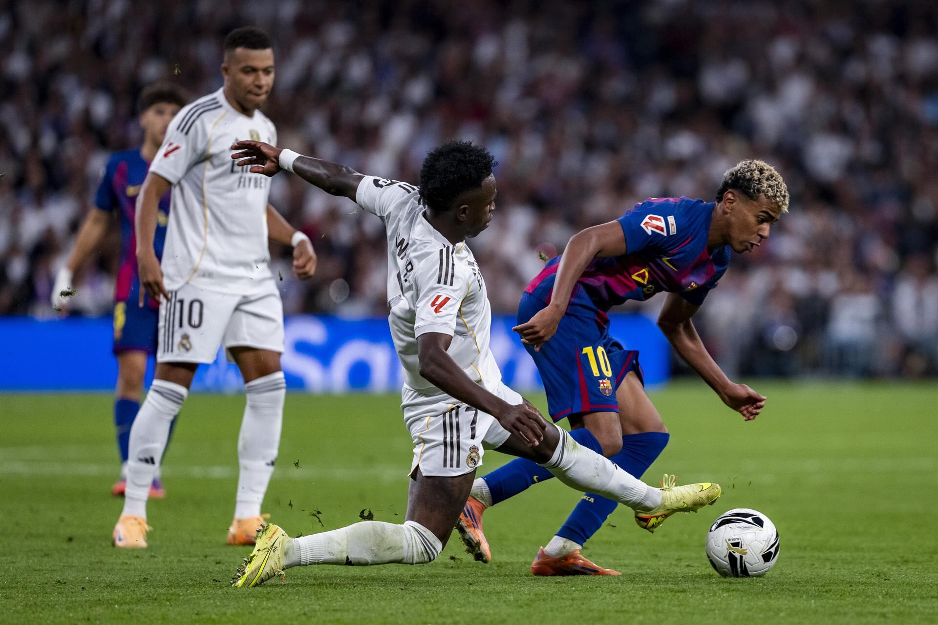 ¡Clásico Decisivo! Barcelona vs. Real Madrid: Fecha, Hora y Todo lo Que Debes Saber