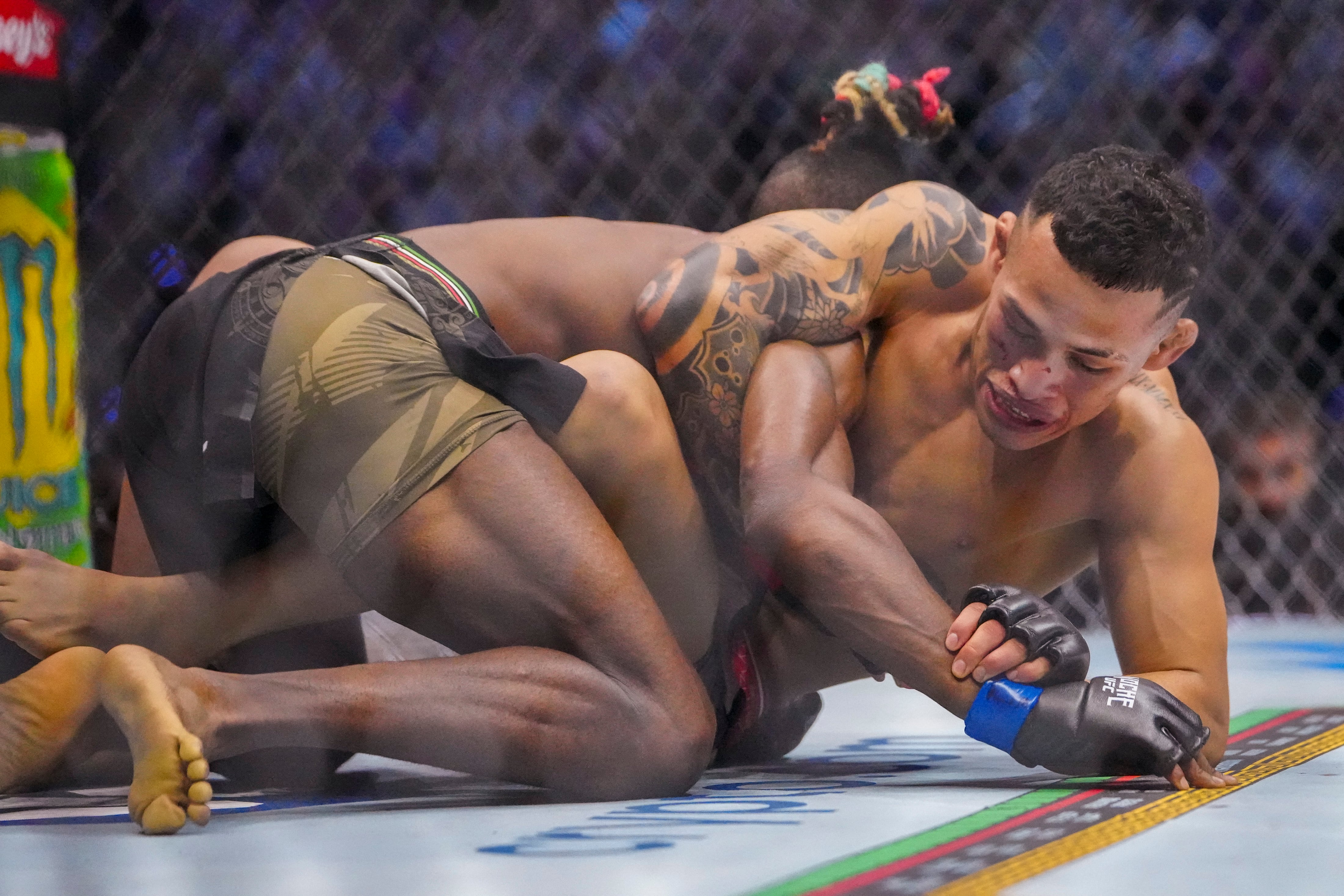 Alexa Grasso perdió el cinturón que había portado por más de un año y el único peleador azteca que consiguió una victoria en esta etapa fue Ronaldo Rodríguez/ Credit: Stephen R. Sylvanie-Imagn Images