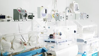 Las dos niñas se encontraban