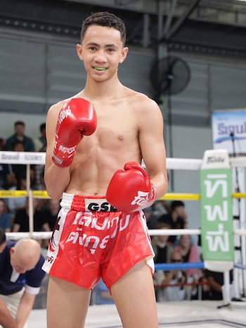 Escalofriante nocaut en una pelea de Muay thai en Tailandia