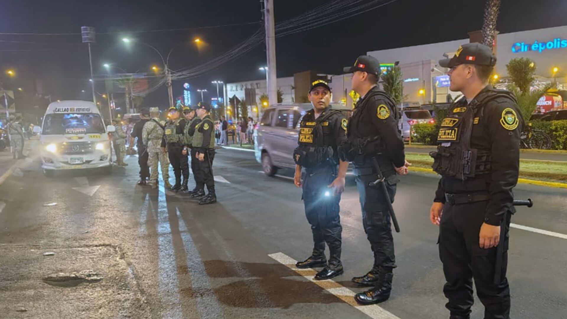En San Martín de Porres, agentes especializados capturaron a tres extranjeros vinculados a