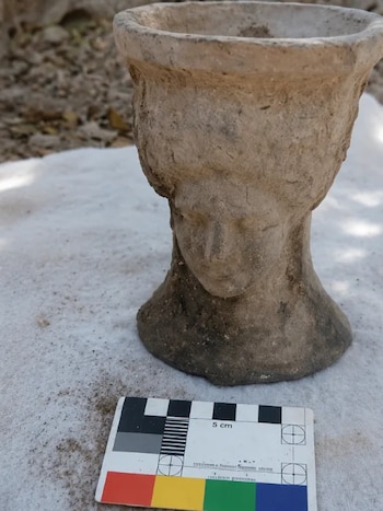 Pebetero de la diosa Tanit encontrado en un yacimiento en Alicante
