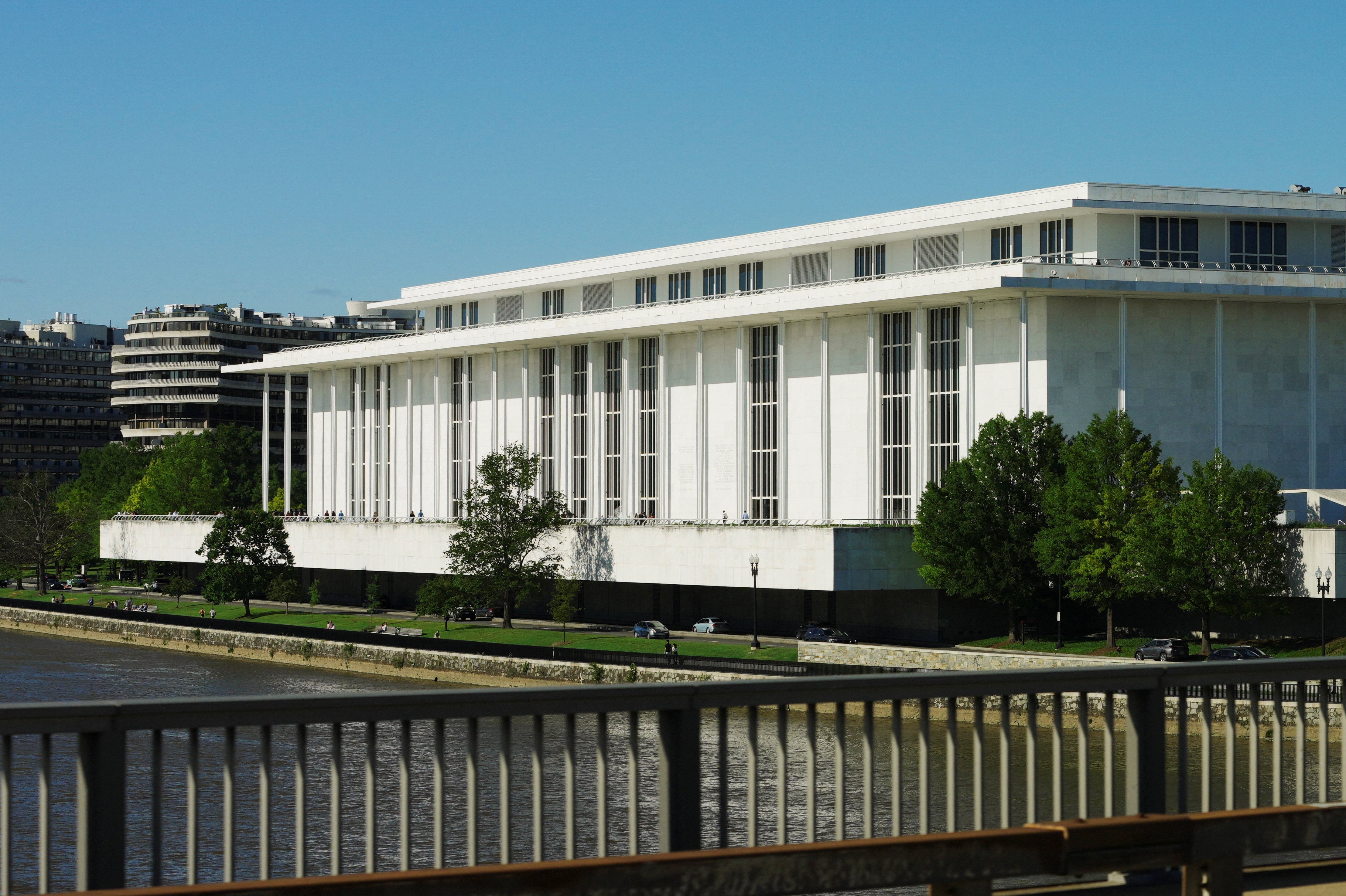 El gobierno sostuvo que las nuevas acciones en el Kennedy Center constituyen un reconocimiento a Donald Trump y no un cambio de nombre de la institución (REUTERS/Aaron Schwartz).