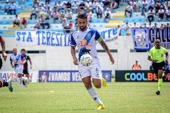Adrián Fernández, goleador y capitán