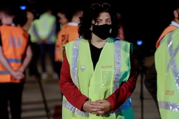 Junto al ministro de Defensa,