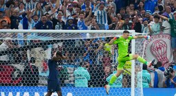 “Solo siento odio hacia ellos, son nuestros mayores enemigos”: la polémica frase de una figura que jugó dos Mundiales con Francia