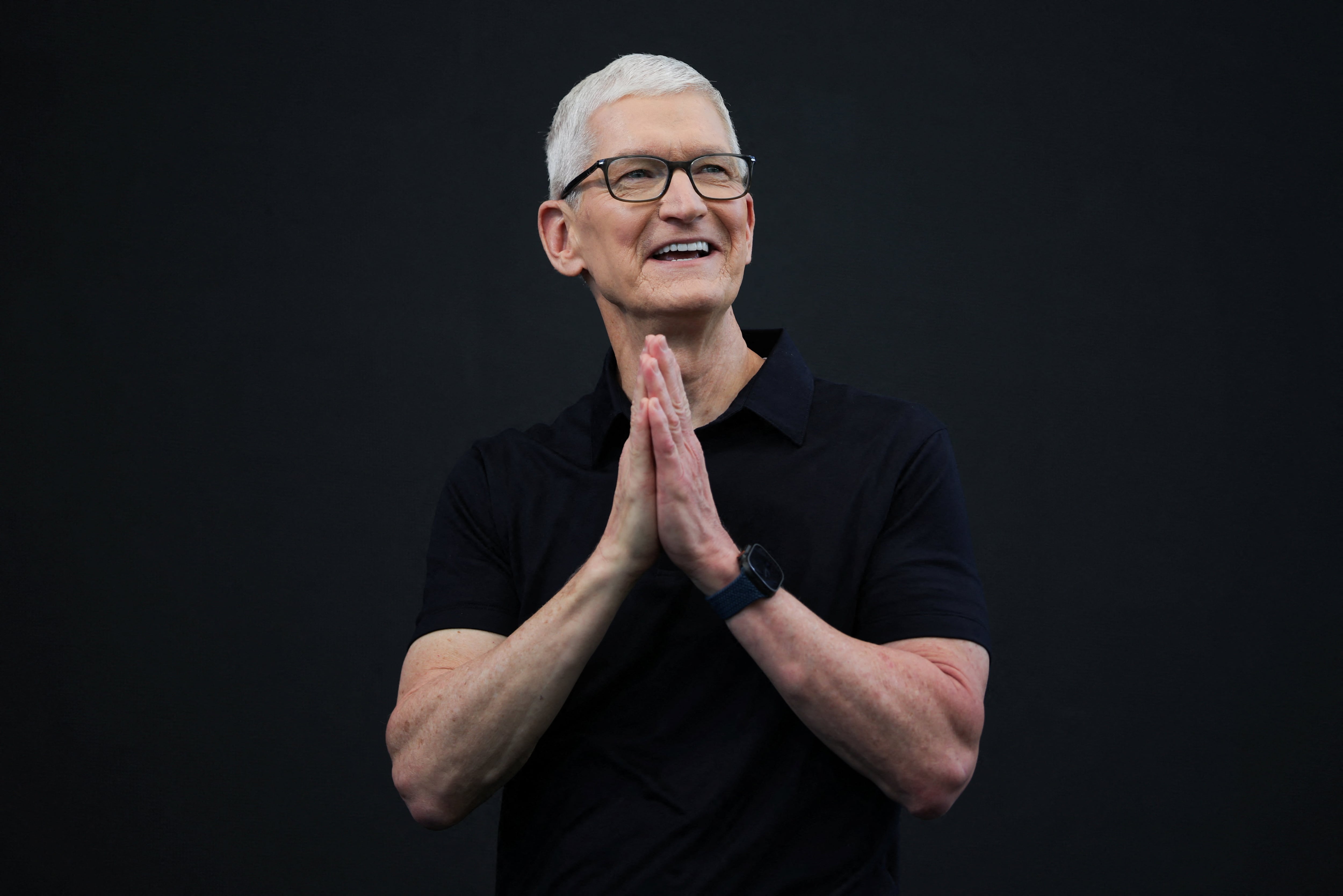 Tim Cook deja la dirección de Apple y John Ternus asume como CEO desde el 1 de septiembre de 2026 - REUTERS/Carlos Barria