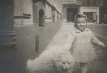 Mariette, de pequeña en París