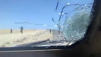 Combatientes del gobierno yemení se grabaron atropellando a rebeldes hutíes