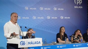 Bendodo (PP)ve "inviable" el Gobierno de Sánchez e incompatible el apoyo de Sumar y parlamentario al decreto de vivienda