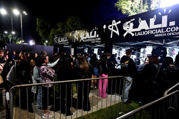 La emoción de los fans de Lali en la previa de su show en Vélez