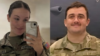 Imagen dividida muestra a una mujer y un hombre en uniforme militar. La mujer se toma una selfi con un teléfono. El hombre sonríe frente a un fondo gris