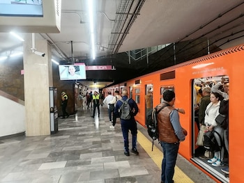 Avance en tiempo real de las diversas líneas de la red de transporte público capitalino. (Redes sociales)