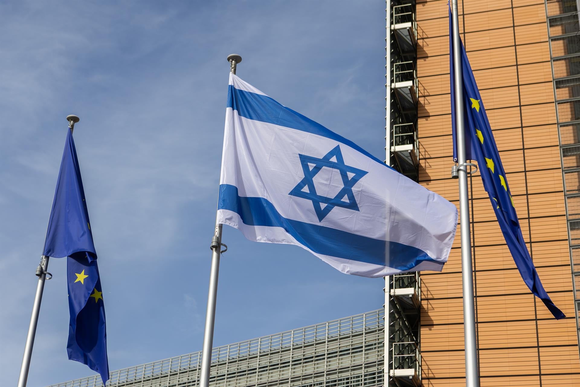 La UE celebra la alta participación electoral en Israel como reflejo de su "vibrante democracia"