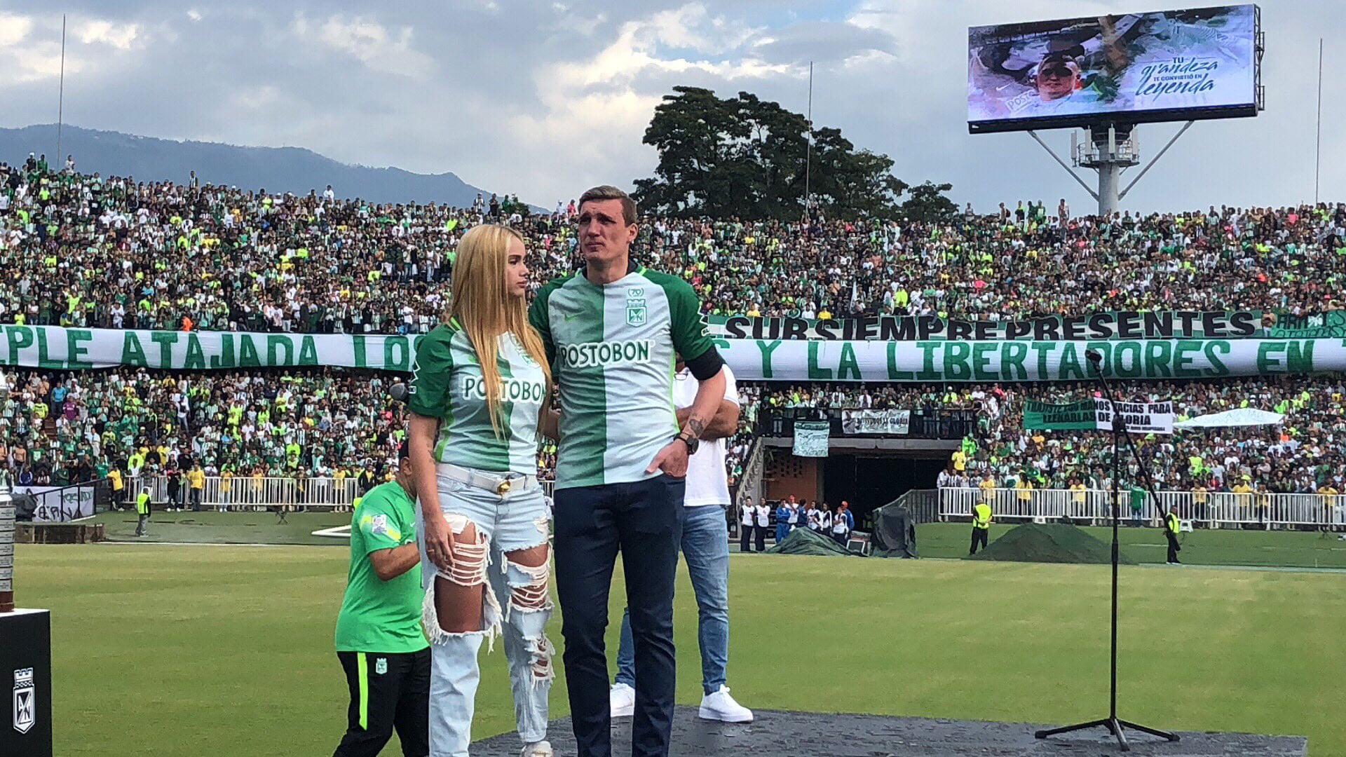 Franco Armani en medio de su despedida de Atlético Nacional en 2018, mismo día en el que prometió que regresaría al club para retirarse como profesional - crédito Atlético Nacional