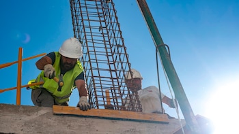 Canadá abrió convocatoria laboral para colombianos con salarios de hasta $12 millones mensuales: requisitos y proceso de postulación