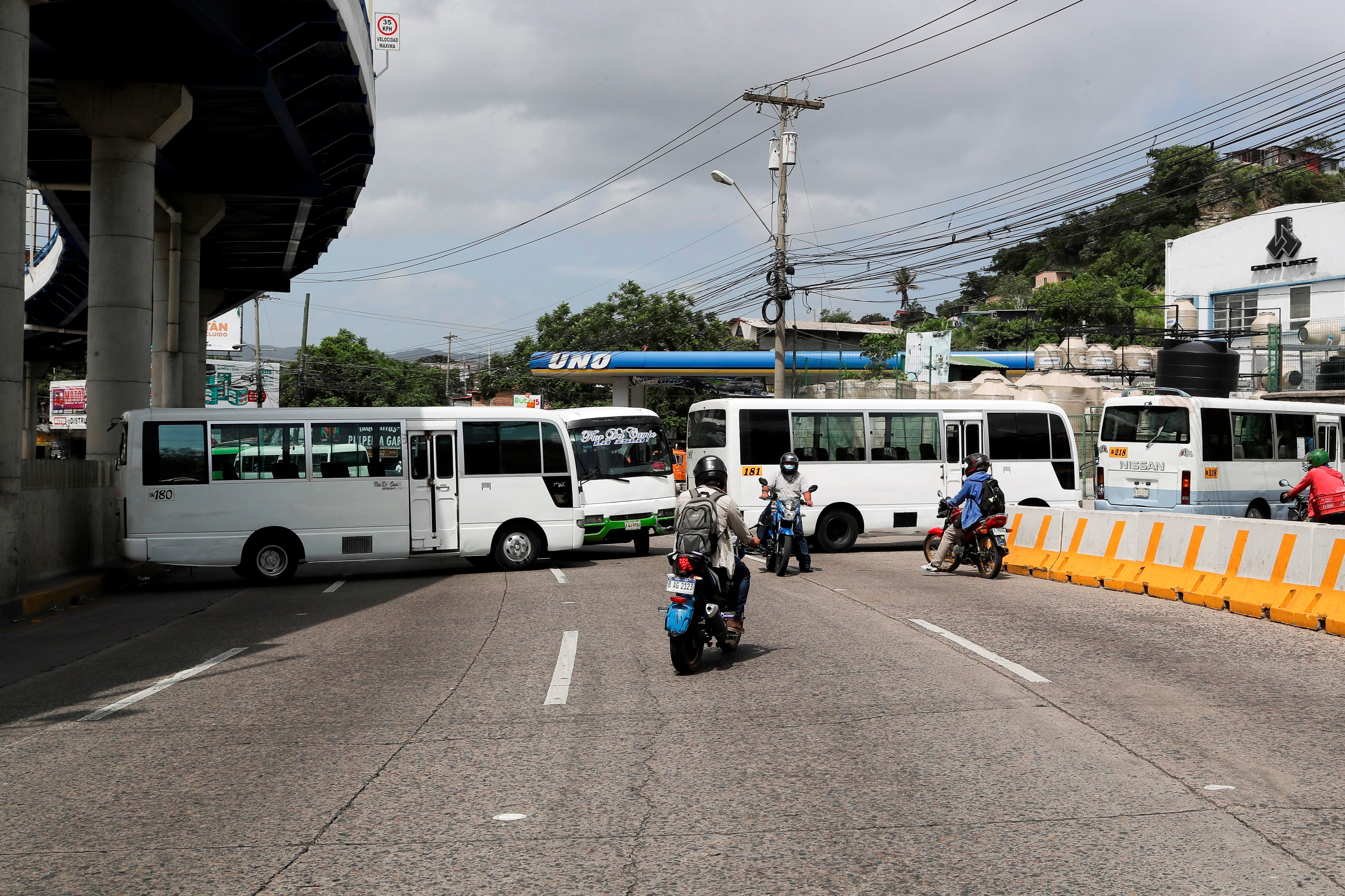 Las nuevas unidades de transporte público van a incorporar cámaras de vigilancia y monitoreo por GPS en la capital hondureña. /(EFE/Gustavo Amador)