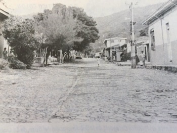 Calle principal de Colón (Foto cortesía Alcaldía de La Libertad Oeste)