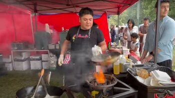 Youtuber Angela Rose muestra cómo