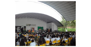 La rectora de la Institución