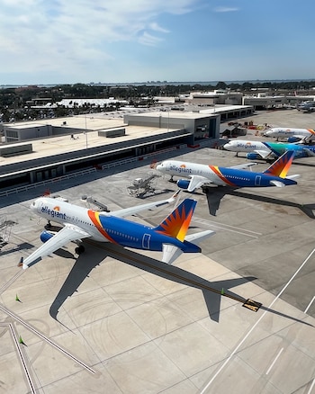 Las nuevas rutas, que comenzarán en otoño de 2026, ofrecerán un servicio cómodo y sin escalas, y ampliarán la creciente presencia de Allegiant en destinos turísticos de toda Florida.
