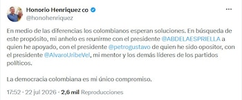 El nuevo presidente del Senado Honorio Bermúdez pidió una reunión con Gustavo Petro, el presidente electo Abelardo de la Espriella y el expresidente Álvaro Uribe en medio de la tensión política en Colombia - crédito @honohenriquez/X