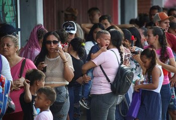 Colombianos desplazados por ataques de