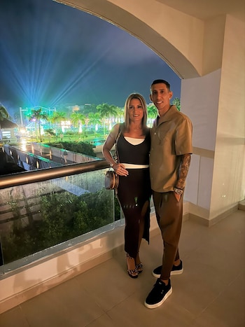 Ángel Di María junto a