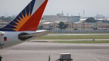 Filipinas recibe a 13 mujeres