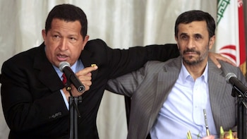 Hugo Chávez y Mahmpud Ahmadinejad forjaron una alianza económica y política entre Venezuela e Irán. (Reuters)
