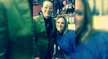 Milagros Moy junto a Man Bok Park, a quien consideraba como su padre.