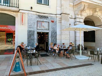 En julio, se estableció un