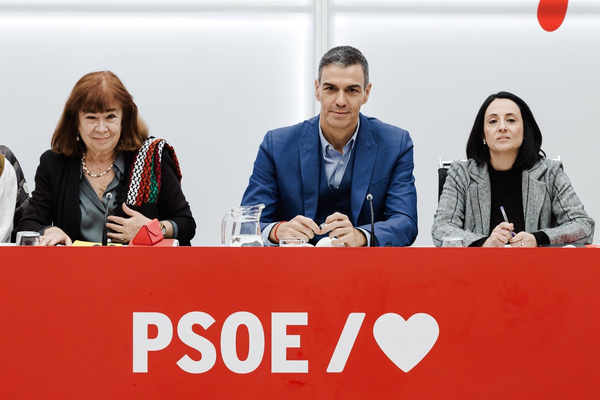 Robo de votos en Extremadura: PSOE acusa a Feijóo de agitar "bulo del pucherazo