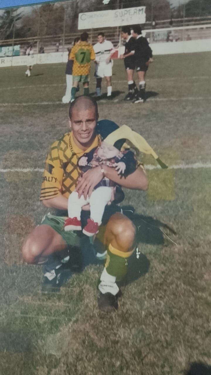 Con la indumentaria de Defensa y Justicia: tuvo tres etapas en el club