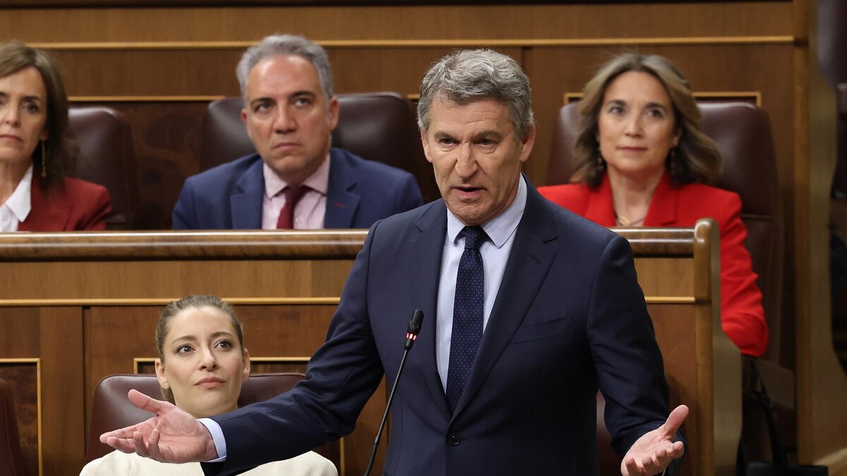 Feijóo exige a Sánchez dimitir y no "estirar esta basura" y el presidente rechaza lecciones tras la "corrupción" del PP