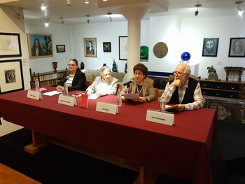 La escritora Silvia Molina (al