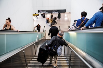 Canadá concentra varias de las rutas internacionales más accesibles para las fiestas (REUTERS/Cole Burston)