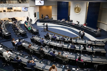 El reparto de escaños por departamento cambia con la reforma y la circunscripción del exterior en la Asamblea Legislativa./ EFE/Rodrigo Sura