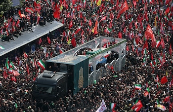 El régimen de Irán enterró a Ali Khamenei tras la nueva escalada de enfrentamientos con Estados Unidos (REUTERS)