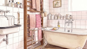 El mejor lugar para colgar la toalla de la ducha, según una diseñadora